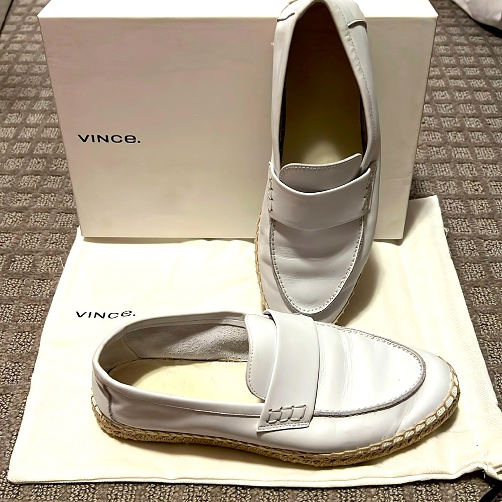 Vince Size 8 Daria White Loafer with Box and Duster